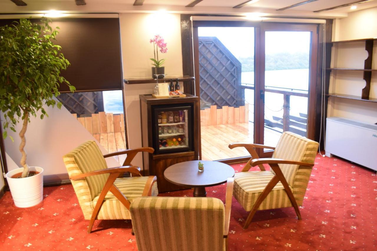 Bahus Inn Belgrade Exterior photo
